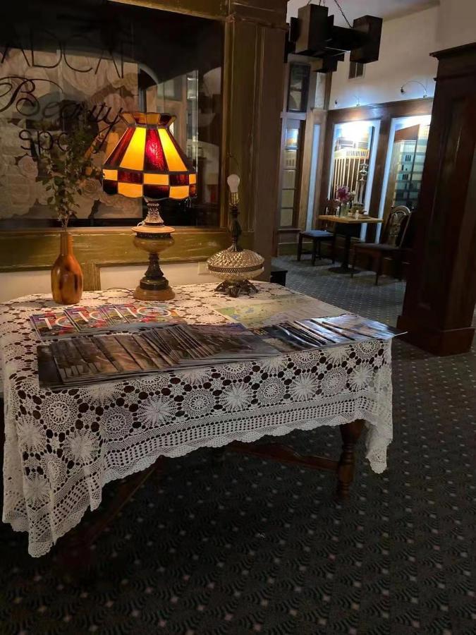 Rodmay Hotel Powell River Buitenkant foto