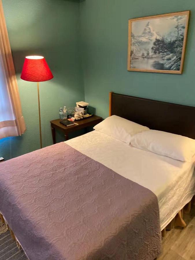 Rodmay Hotel Powell River Buitenkant foto